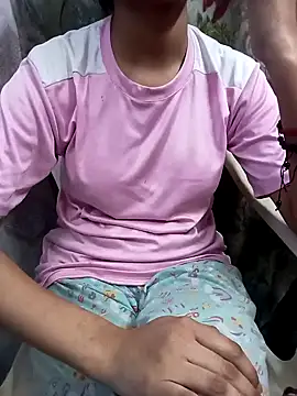 Snapshot of Tanu-00 chatting on February 12, 2025, 1:59 pm Tanu-00 online show from February 12, 2025, 1:59 pm