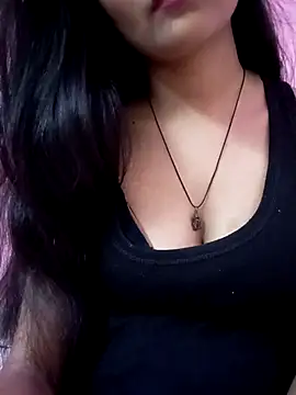 Snapshot of Tanu-00 chatting on October 18, 2025, 2:18 pm Tanu-00 online show from October 18, 2025, 2:18 pm