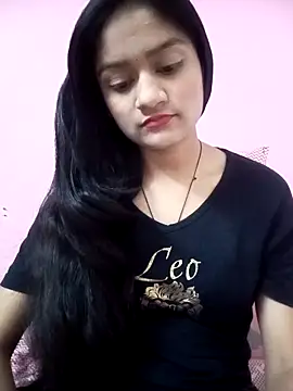 Snapshot of Tanu-00 chatting on November 4, 2025, 12:26 pm Tanu-00 online show from November 4, 2025, 12:26 pm