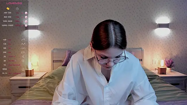 ElvinaBestwick online show from February 25, 2025, 3:49 pm