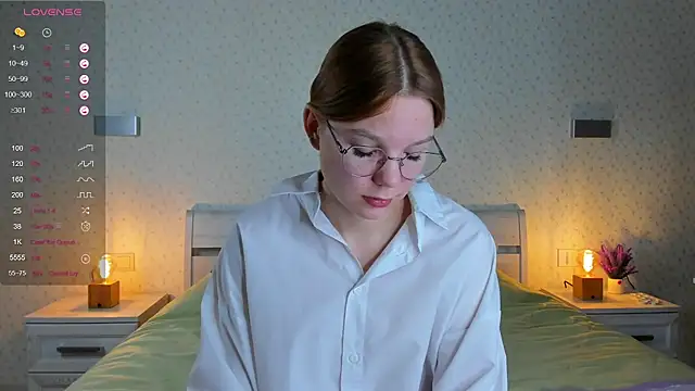 ElvinaBestwick online show from March 7, 2025, 3:18 pm