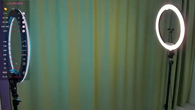 ElvinaBestwick online show from March 11, 2025, 9:59 pm