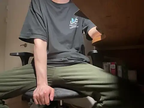 Snapshot of Phil_6677 chatting on March 5, 2026, 3:08 pm Phil 6677 online show from March 5, 2026, 3:08 pm