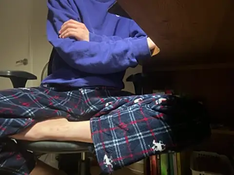 Snapshot of Phil_6677 chatting on March 10, 2026, 4:56 pm Phil 6677 online show from March 10, 2026, 4:56 pm