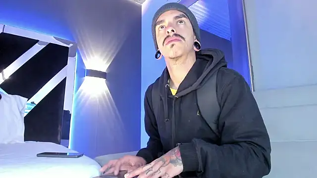 Snapshot of kaletattoo chatting on March 9, 2026, 10:52 am kaletattoo online show from March 9, 2026, 10:52 am