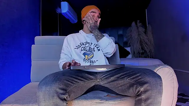 Snapshot of kaletattoo chatting on March 14, 2026, 11:15 am kaletattoo online show from March 14, 2026, 11:15 am