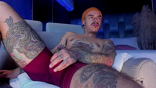 Snapshot of kaletattoo chatting on March 22, 2026, 12:08 pm kaletattoo online show from March 22, 2026, 12:08 pm