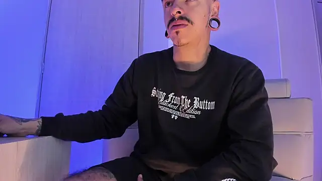 Snapshot of kaletattoo chatting on March 31, 2026, 11:10 am kaletattoo online show from March 31, 2026, 11:10 am