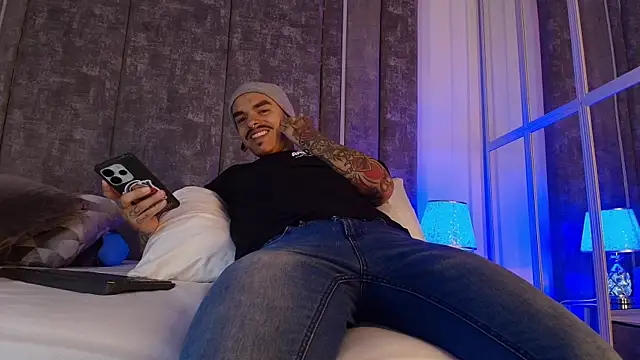 Snapshot of kaletattoo chatting on April 10, 2026, 11:04 am kaletattoo online show from April 10, 2026, 11:04 am