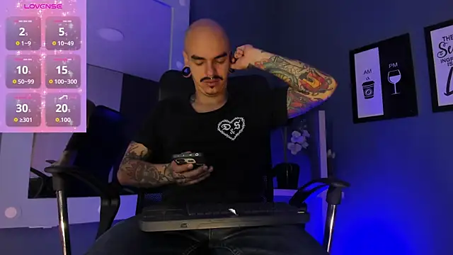 Snapshot of kaletattoo chatting on April 15, 2026, 11:28 am kaletattoo online show from April 15, 2026, 11:28 am