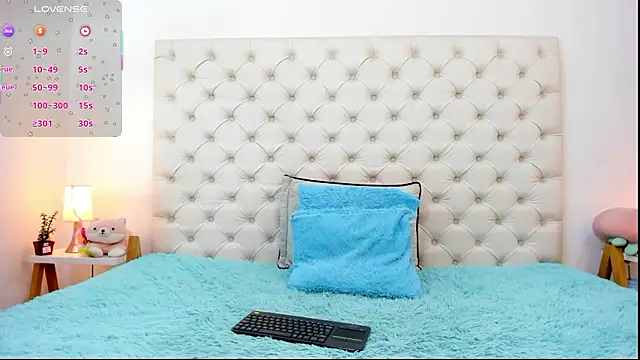 esmeralda06 online show from March 5, 2026, 12:01 pm