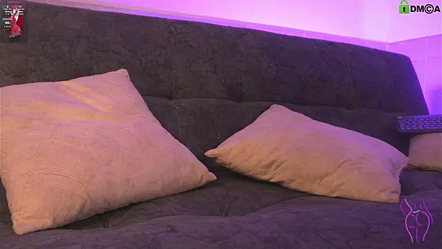 Ximena  1 online show from November 15, 2025, 3:04 am