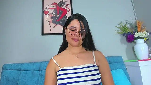 Snapshot of evaa_greey chatting on October 18, 2025, 8:09 pm evaa greey online show from October 18, 2025, 8:09 pm