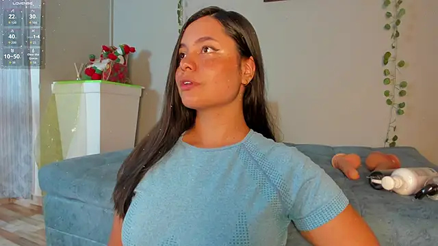 Snapshot of evaa_greey chatting on December 15, 2025, 8:02 pm evaa greey online show from December 15, 2025, 8:02 pm