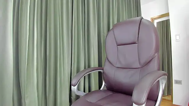 Tombarden online show from March 18, 2025, 6:59 pm