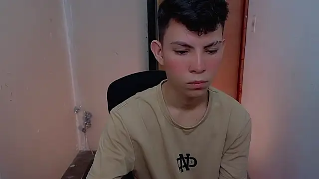 Alexxx lov online show from February 26, 2026, 12:26 pm