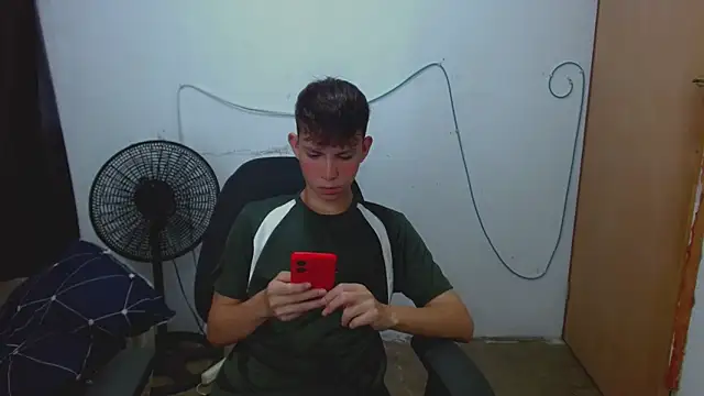 Alexxx lov online show from April 10, 2026, 12:21 pm