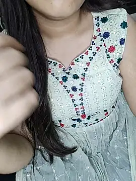 JANVI MISHRA1 online show from April 7, 2026, 7:14 pm