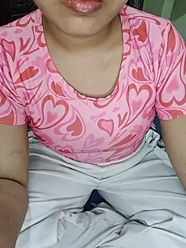 JANVI MISHRA1 online show from April 12, 2026, 7:08 pm