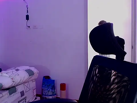 Snapshot of Juanmres chatting on February 9, 2026, 1:26 pm Juanmres online show from February 9, 2026, 1:26 pm