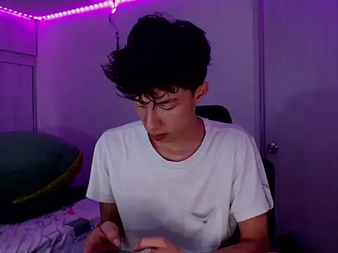 Snapshot of Juanmres chatting on February 11, 2026, 3:39 pm Juanmres online show from February 11, 2026, 3:39 pm