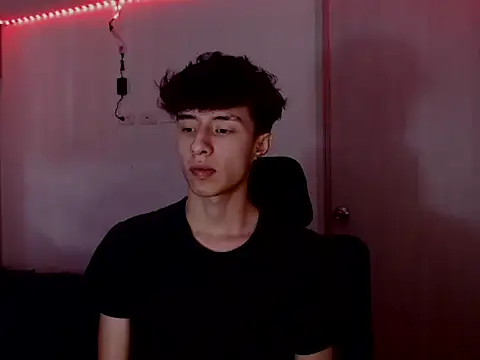 Snapshot of Juanmres chatting on February 12, 2026, 4:35 pm Juanmres online show from February 12, 2026, 4:35 pm