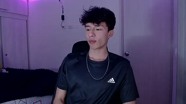 Snapshot of Juanmres chatting on February 22, 2026, 9:46 pm Juanmres online show from February 22, 2026, 9:46 pm