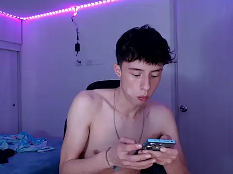 Juanmres online show from March 21, 2026, 9:51 pm