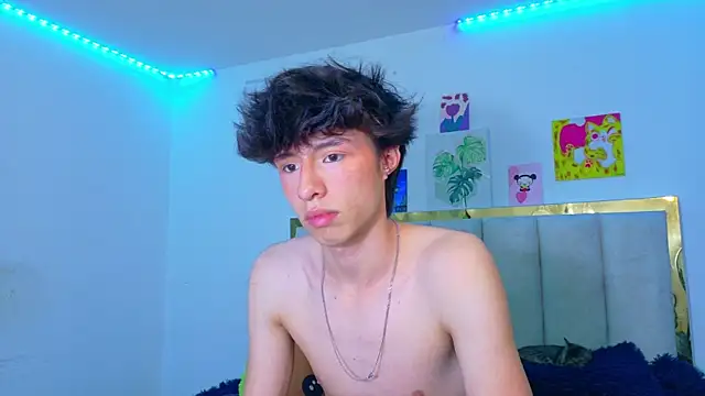 Snapshot of Juanmres chatting on July 7, 2026, 8:35 pm Juanmres online show from July 7, 2026, 8:35 pm