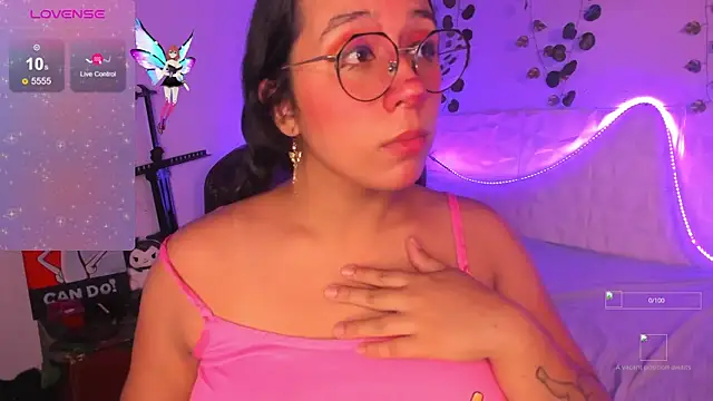 Ludovica6669 online show from November 4, 2025, 10:53 pm