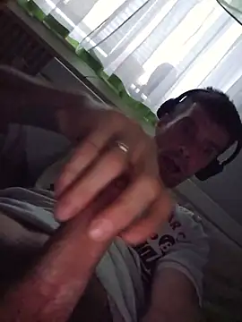 Schkodnik online show from June 3, 2026, 3:31 am