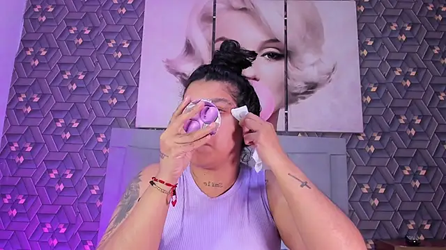 Emily rivera78 online show from March 17, 2026, 2:49 am