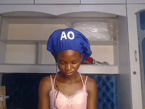 YoungDiva69 online show from February 19, 2025, 12:33 pm