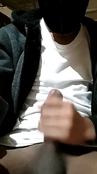 Snapshot of HomeCum chatting on February 13, 2025, 2:23 am HomeCum online show from February 13, 2025, 2:23 am