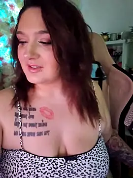 Snapshot of Jinyxx3 chatting on October 12, 2025, 7:18 am Jinyxx3 online show from October 12, 2025, 7:18 am