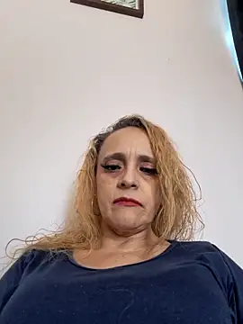 VICTORIAHANK  online show from February 25, 2026, 6:50 pm