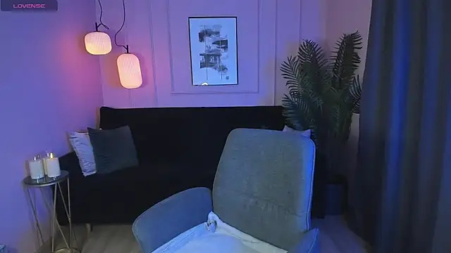 MonicaCheerful online show from February 16, 2025, 6:10 am