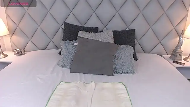 Snapshot of LalyCastro chatting on February 18, 2025, 7:30 pm LalyCastro online show from February 18, 2025, 7:30 pm