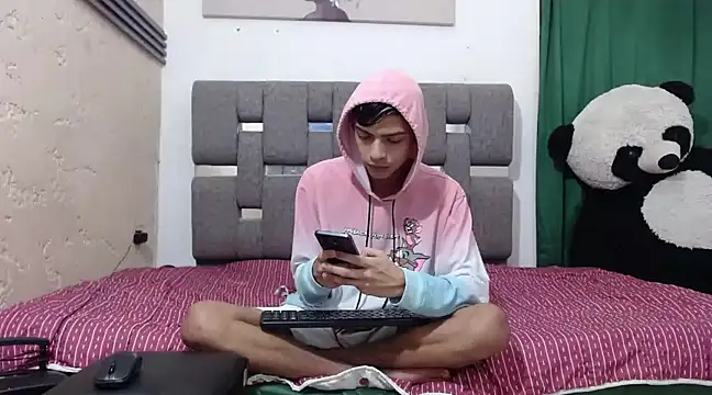 Snapshot of KING_STYLE2 chatting on February 13, 2025, 11:15 pm KING STYLE2 online show from February 13, 2025, 11:15 pm