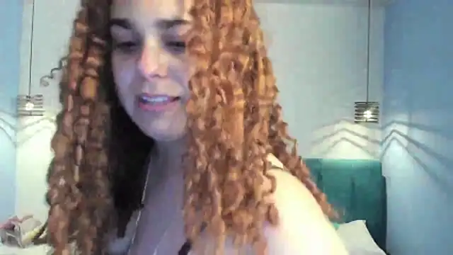 Snapshot of ninna_curly chatting on May 22, 2026, 3:24 am ninna curly online show from May 22, 2026, 3:24 am
