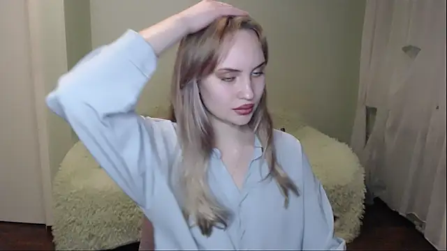 Snapshot of vivian_word chatting on March 3, 2025, 5:18 pm vivian word online show from March 3, 2025, 5:18 pm