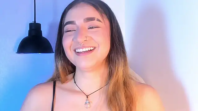 Shanntal  online show from November 1, 2025, 8:00 pm