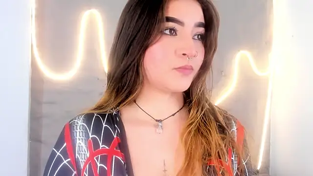 Snapshot of Shanntal_ chatting on February 4, 2026, 7:42 pm Shanntal online show from February 4, 2026, 7:42 pm