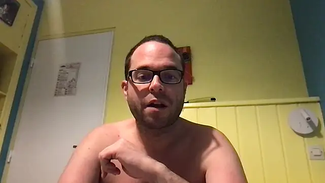 Funnyjul31 online show from January 13, 2026, 8:36 pm