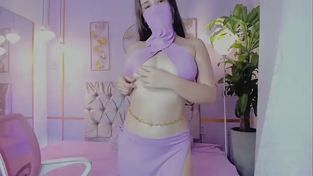 Snapshot of LeilaRasi chatting on November 8, 2025, 9:24 pm LeilaRasi online show from November 8, 2025, 9:24 pm