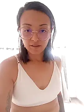 Snapshot of bri_ali chatting on March 5, 2025, 2:01 pm bri ali online show from March 5, 2025, 2:01 pm