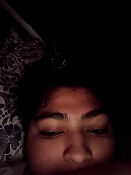 naina78910 online show from April 15, 2026, 2:07 am