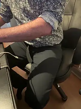 Snapshot of vincent1522 chatting on February 1, 2025, 12:05 pm vincent1522 online show from February 1, 2025, 12:05 pm