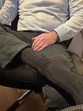 Snapshot of vincent1522 chatting on February 2, 2025, 11:19 am vincent1522 online show from February 2, 2025, 11:19 am