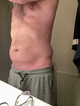 Snapshot of vincent1522 chatting on February 11, 2025, 6:40 am vincent1522 online show from February 11, 2025, 6:40 am